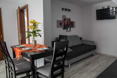 apartament widokowy biało-czarny w Centrum