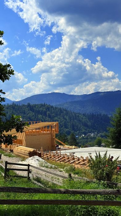 Продаж будинків  128 квадратних метрів