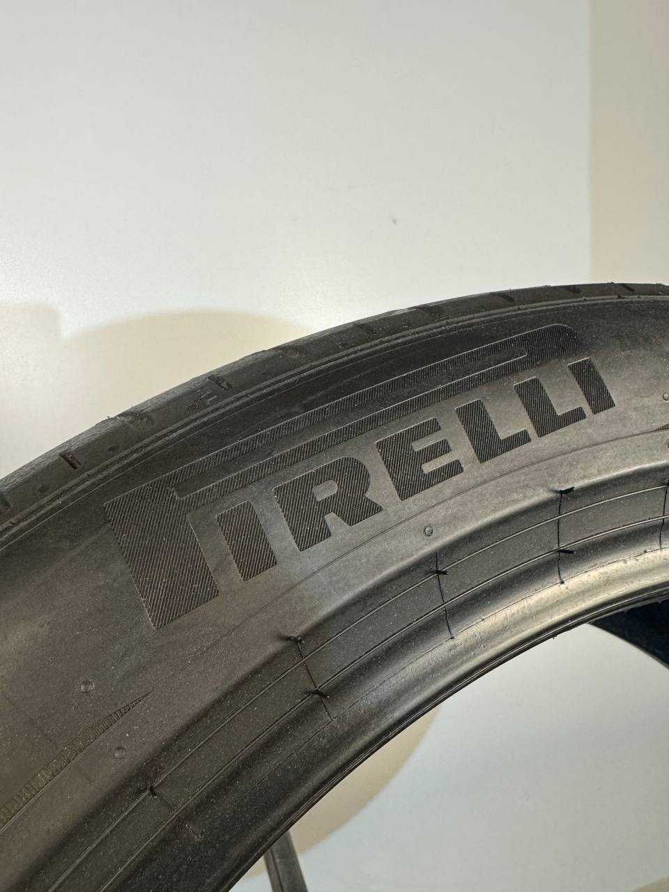 255/45/20 + 285/40/20 R20 Pirelli PZero 105Y/108Y 4шт Літня шина 7+мм