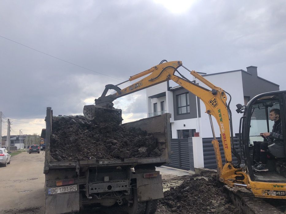 Чистка ділянок. Зрізнання та Корчування дерев, пнів. Львів та область.