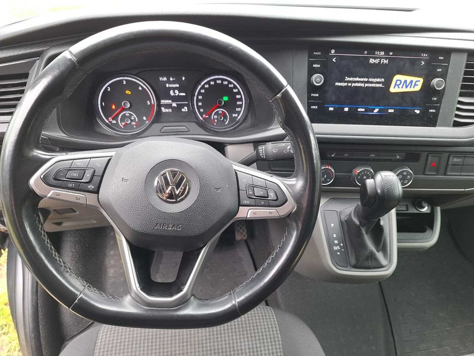 Volkswagen Transporter T6.1 2.0 TDI DSG Long bogate wyposażenie