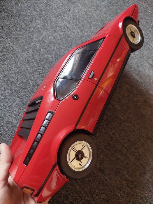 Масштабна колекційна модель BMW M1 1987 1:12