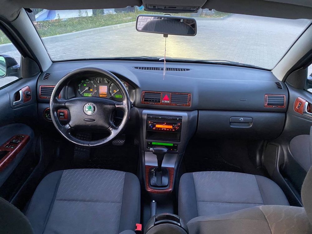Skoda Oktavia Tour АВТОМАТ 1.8 Турбо !!!