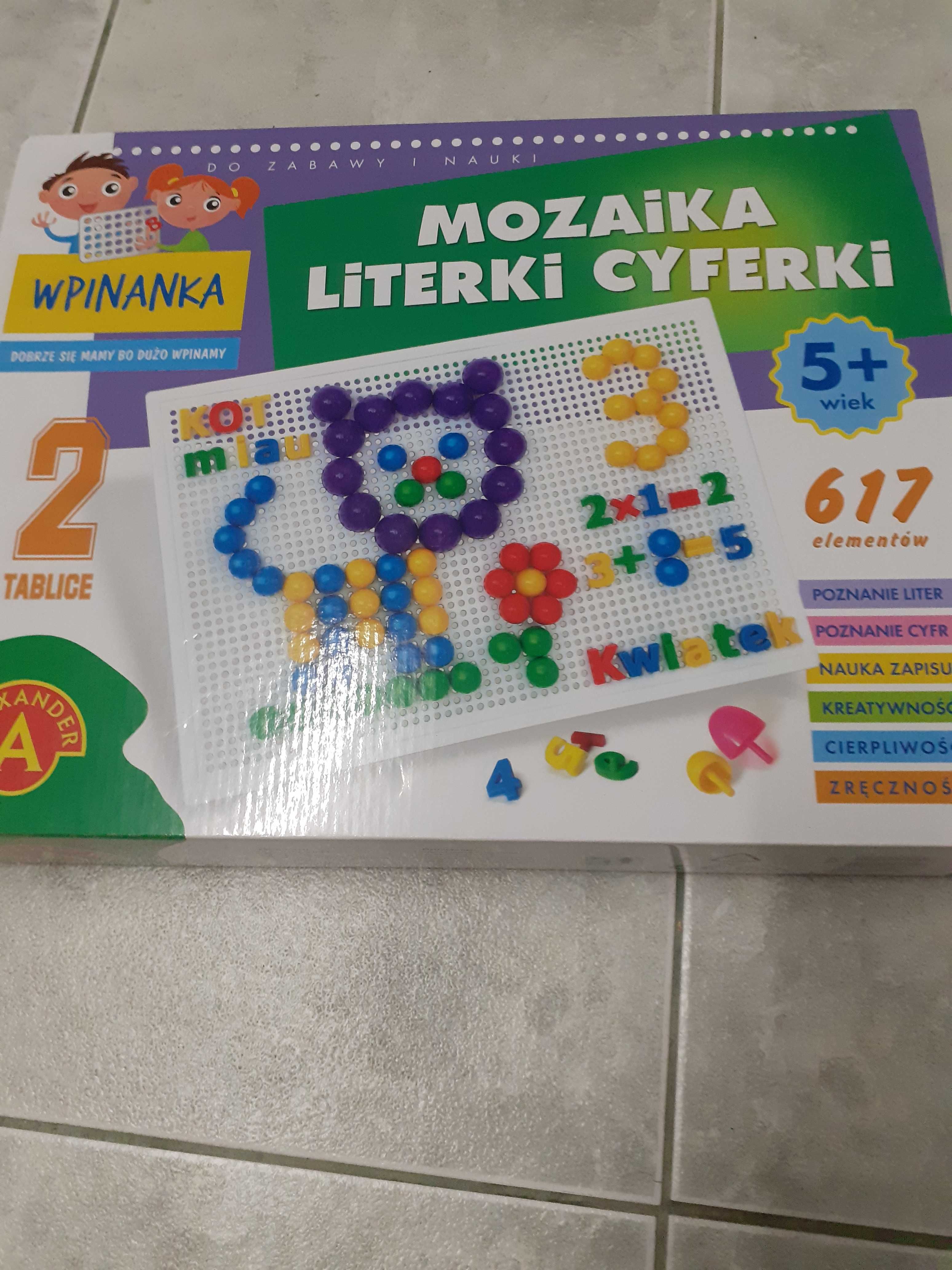 Idealne dla 5-6 latka do wpinania wzorów  i tworzenia wyrazów za 20zł