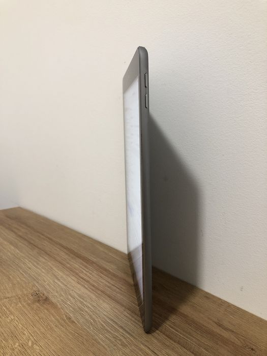 iPad 6, 32 GB, Wi-Fi . Айпад 6 на 32гб.
