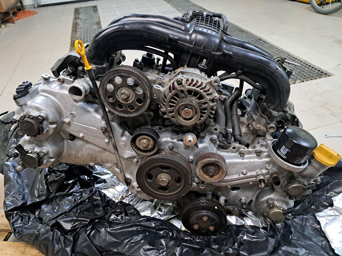 Silnik Subaru xv 2.0 uszkodzona panewka