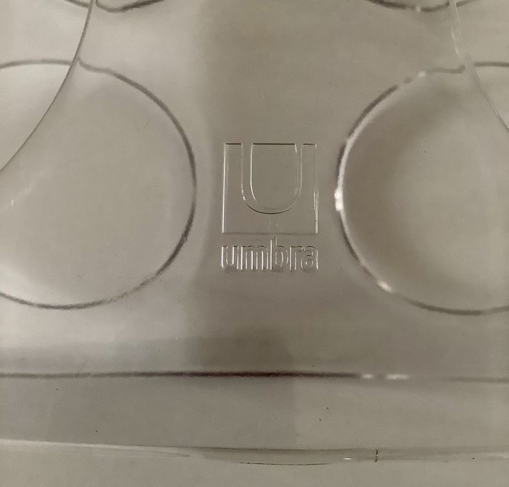 Porta garrafas  da marca UMBRA