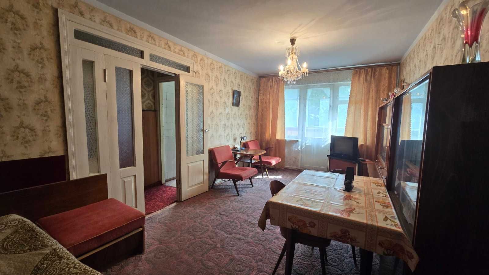 Продам 3-кімнатну квартиру вул. Преображенська