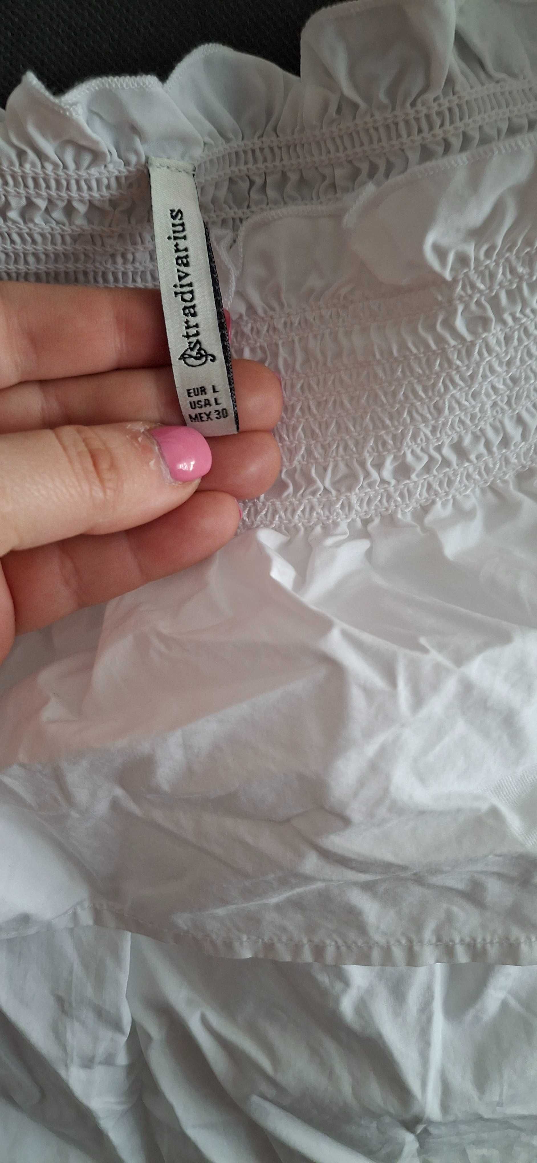 Blusa com ombros descobertos