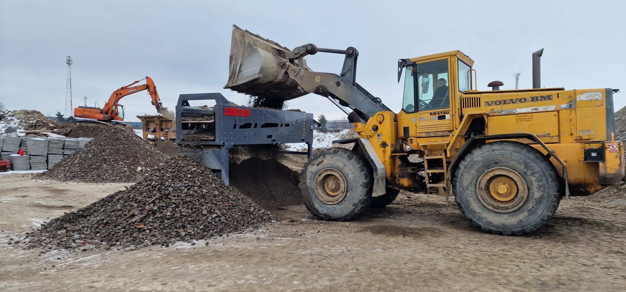 Producent przesiewaczy DG MACHINES. Przesiewacz DG7E, sita 4mb FILMY