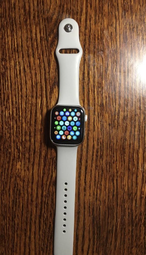 Apple Watch 6 в отличном состоянии