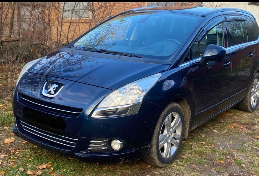 Продам, обміняю вмістке та єкономічне авто Пежо 5008