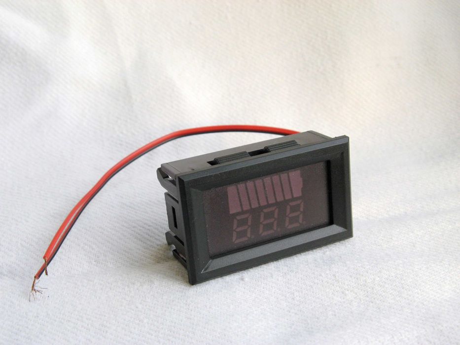 Индикатор заряда батареи цифровой вольтметр