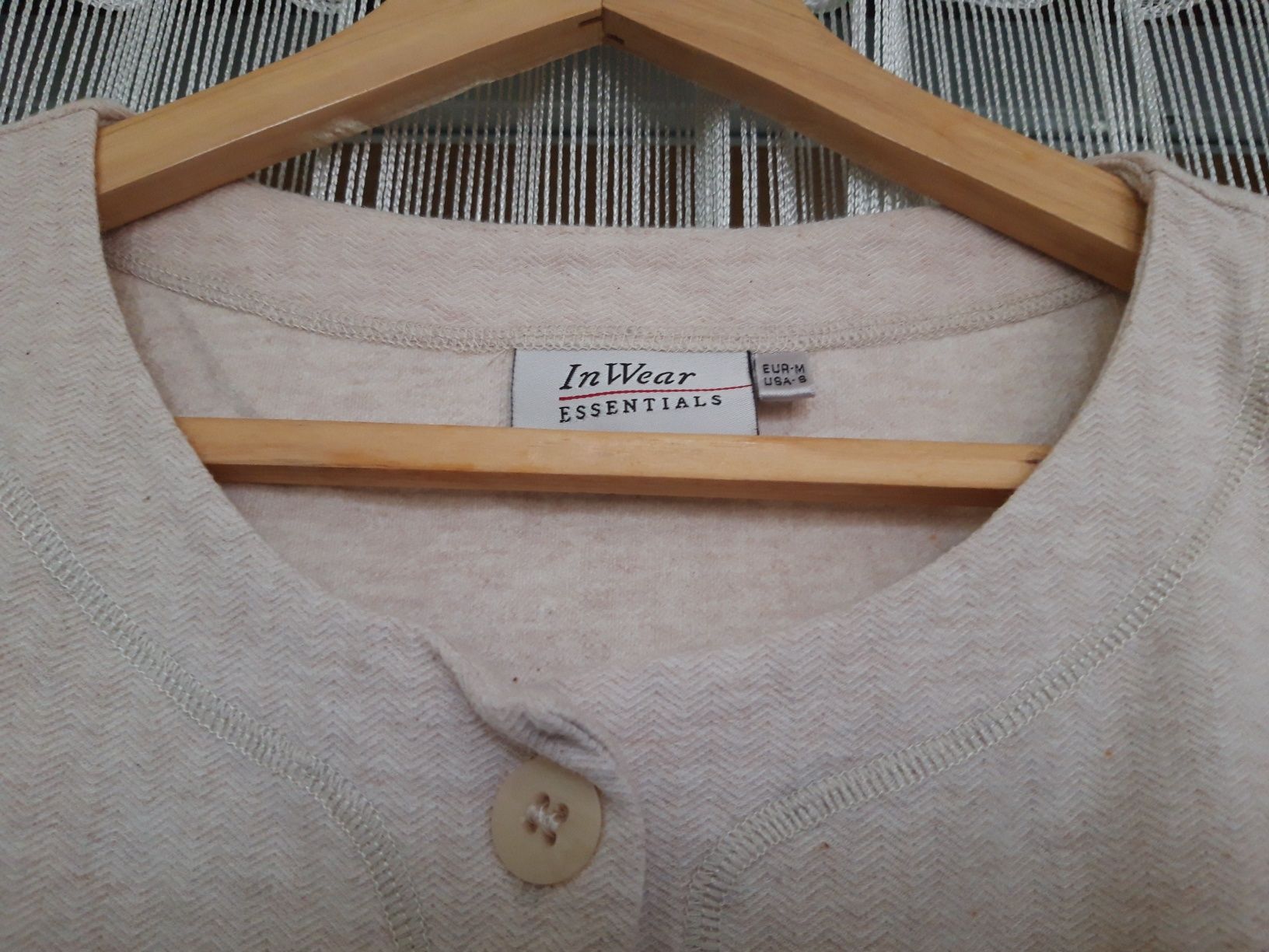 Top de mulher da InWear, liso, de cor bege, tipo colete curto (M)