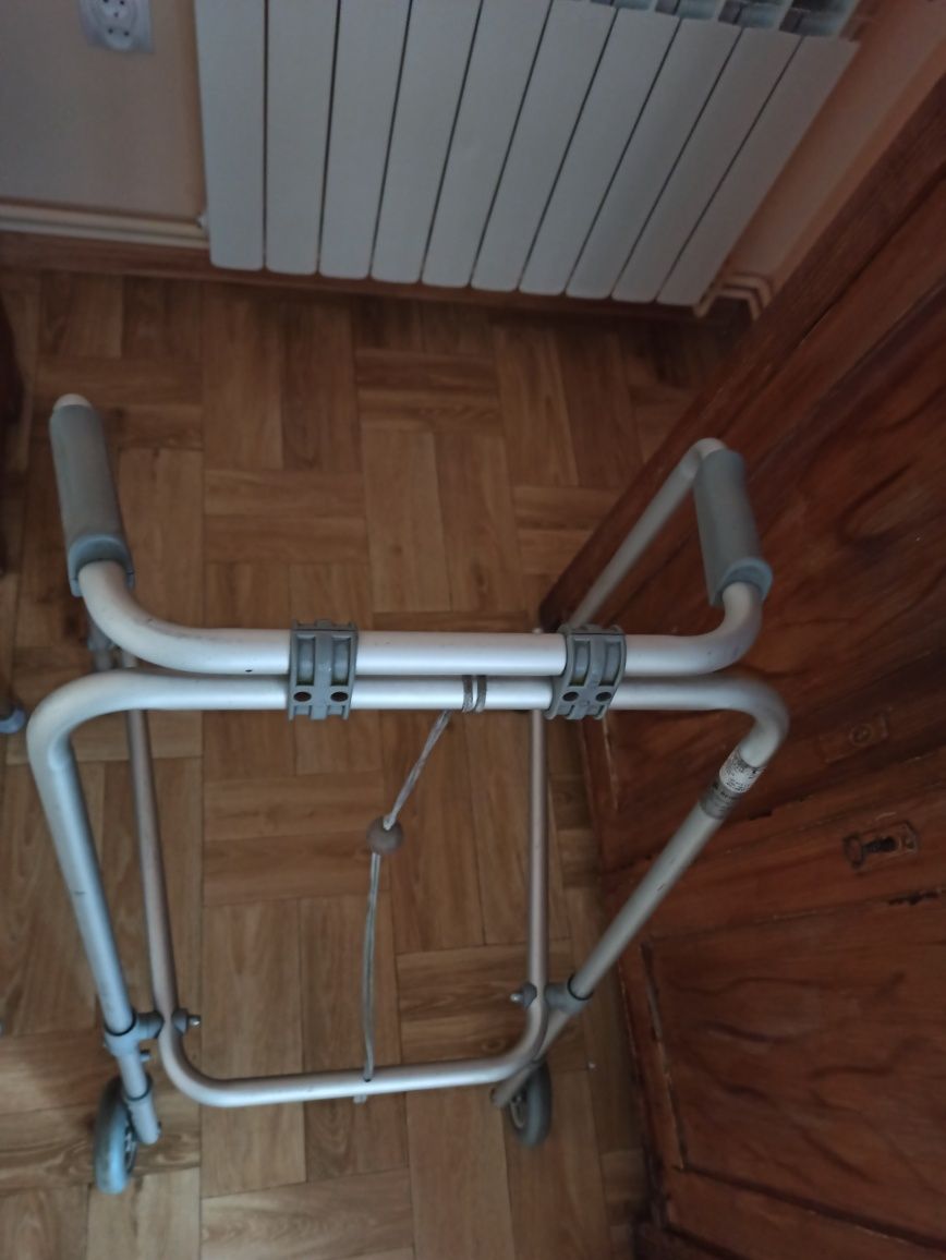 Chodzik balkonik dla osoby niepełnosprawnej