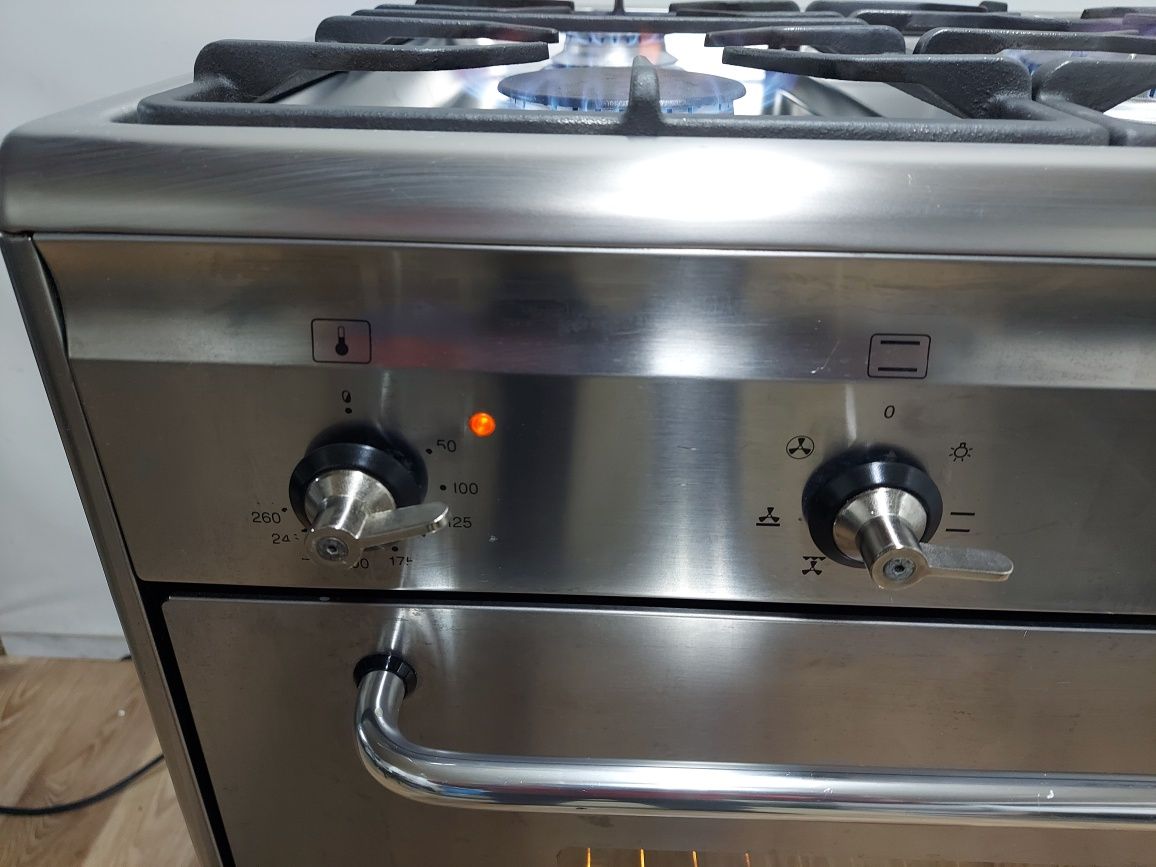 Професійна газова плита SMEG на 5 канфорок Італія нержавійка