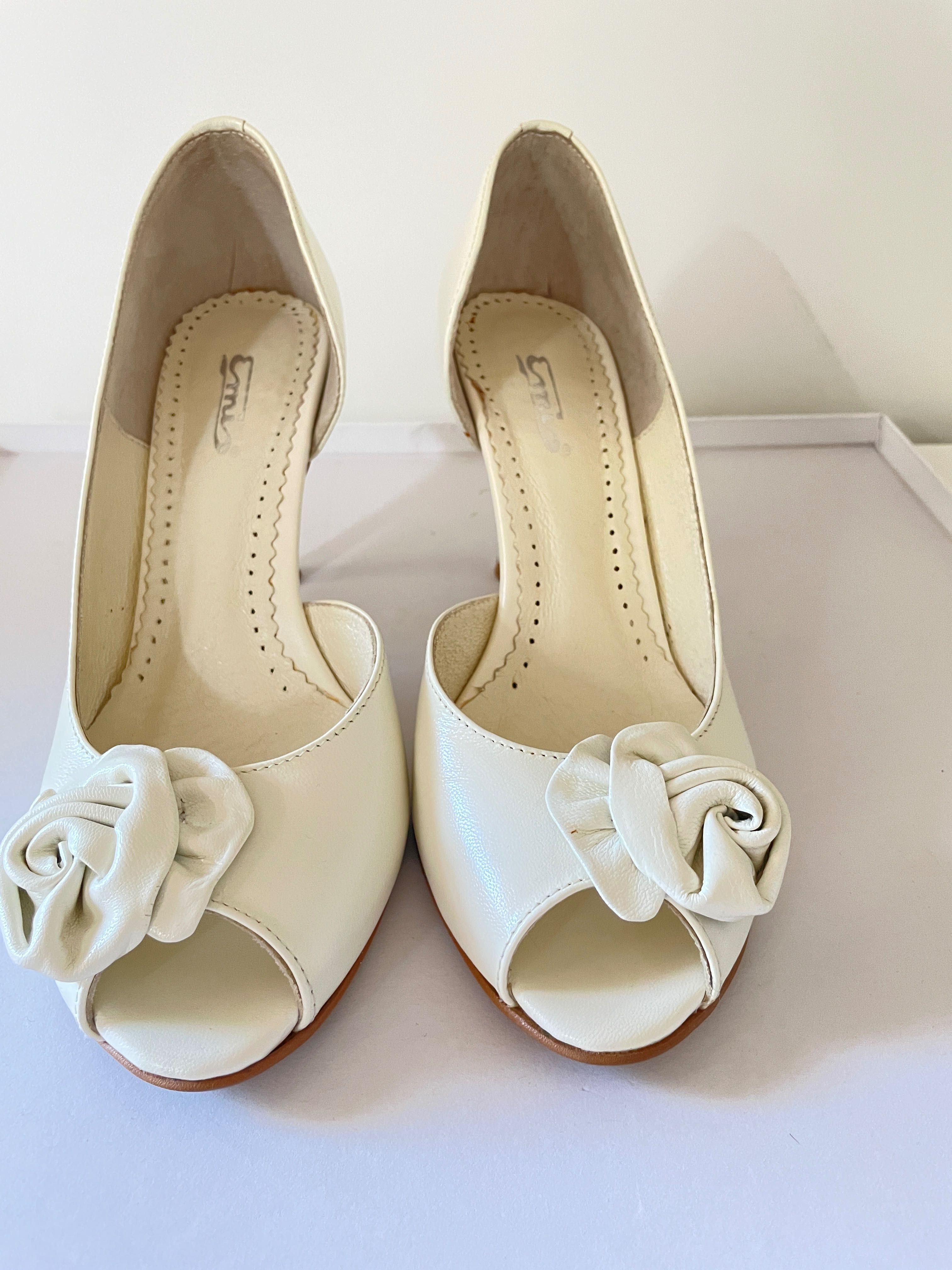 Buty ślubne szpilki skórzane ecru jasne rozmiar 36