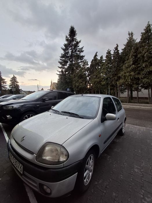 Renault Clio. Idealny na miasto. Tani w utrzymaniu, przegląd do 2026.