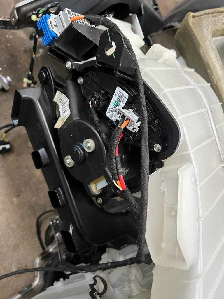 Nagrzewnica klimatronika Opel Corsa E Adam