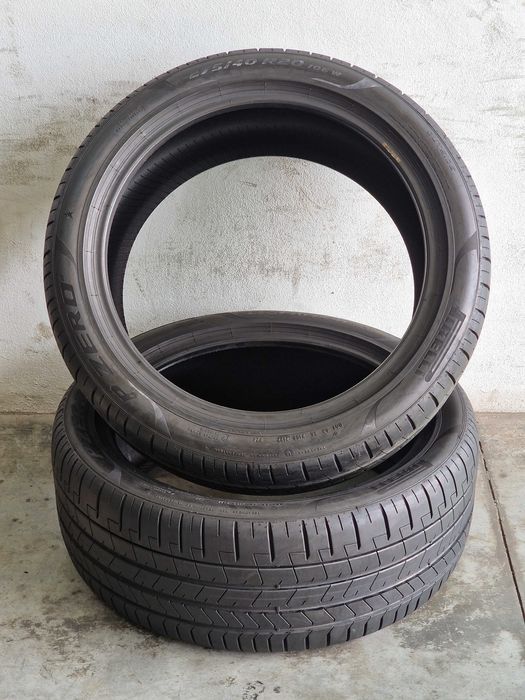 2 Pneus PIRELLI Semi Novos 275/40R20 (BMW)