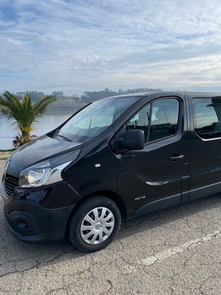 Renault Trafic DCI 6-Lugares