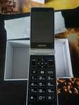 Telefon MAXCOM MM835