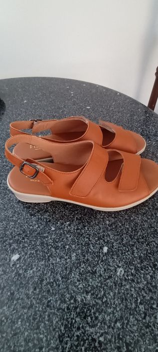 Sandálias senhora em Pele