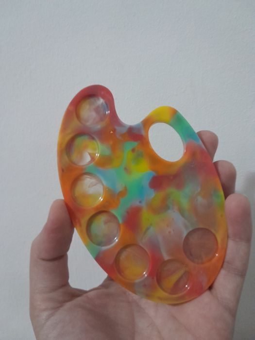 Porta-chaves, imans e cinzeiros