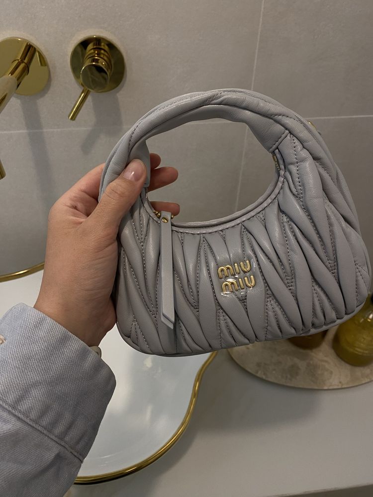 Torebka Miu miu  mini szara