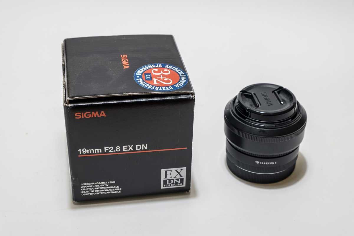 Obiektyw Sigma 19mm F/2.8 EX DN Sony E