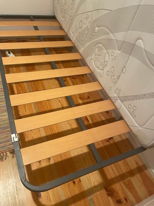 Cama estrado solteiro
