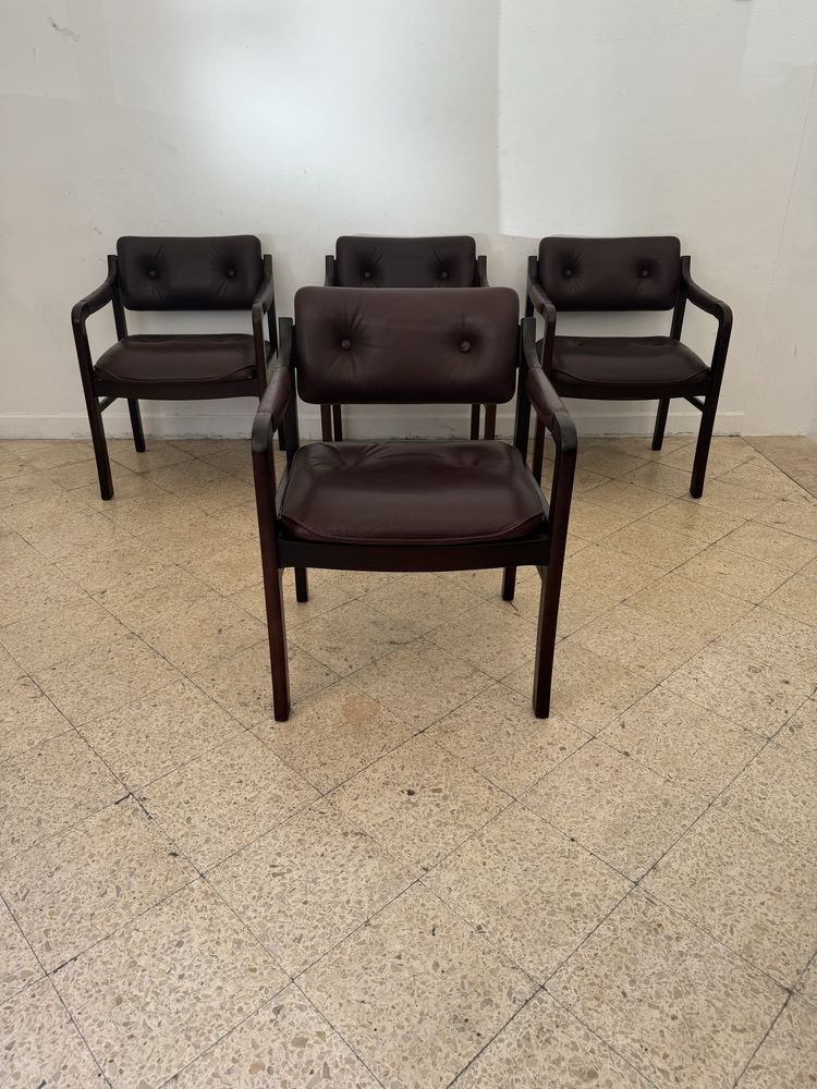 Vintage armchair by architect José Daniel Santa Rita