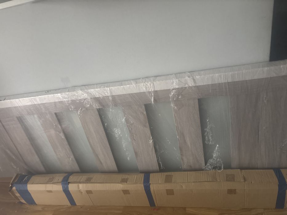 Nowe drzwi z futruna