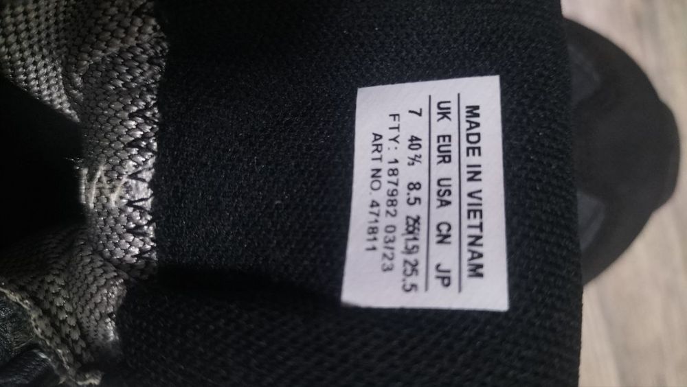 Кросівкі Salomon