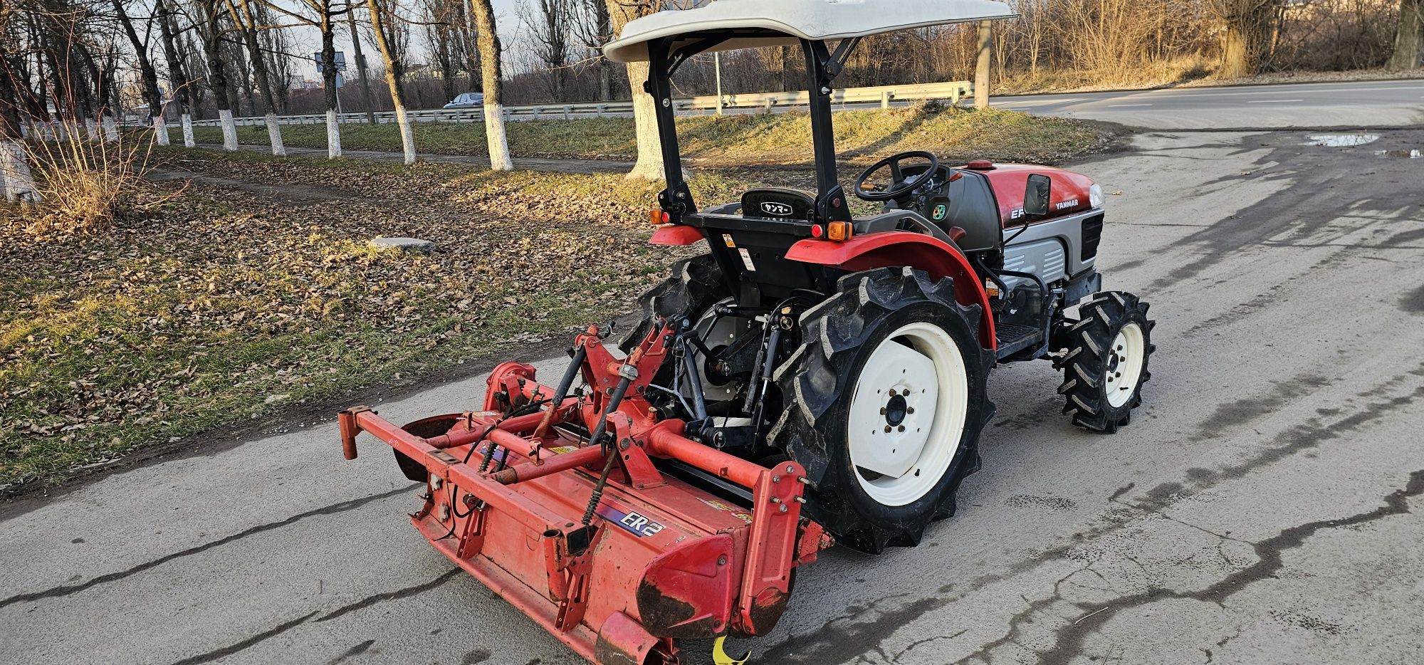 Мінітрактор Трактор Японский Yanmar EF 224