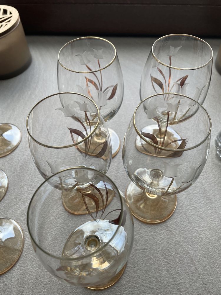 Zestaw 5 sztuk kieliszki lampki do wina zdobione złoceniami szlifowane