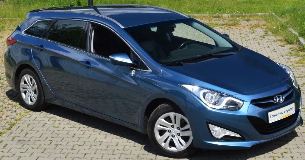 Hyundai i40 / Pojazd Sprzedajemy z Gwarancją ASO na ROK / NAVI / GSM /