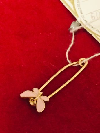 Детская золотая булавка бабочка с розовой эмалью 585 пробы