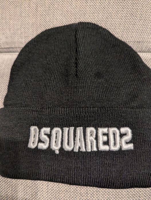 Czapka firmy Dsquared2