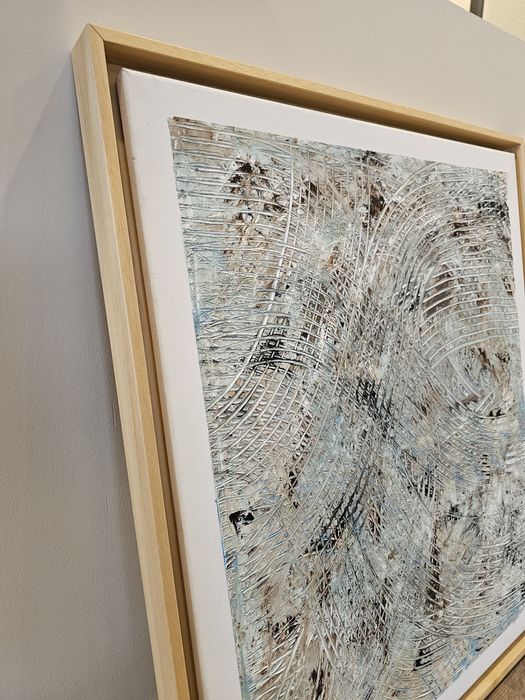Quadro em gesso acrilico com moldura em pinho - 75*65 cm