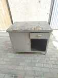 Stół warsztatowy metalowy stary, masywny