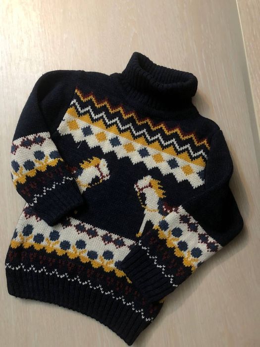 Свитер теплый для мальчика,на 12 мес