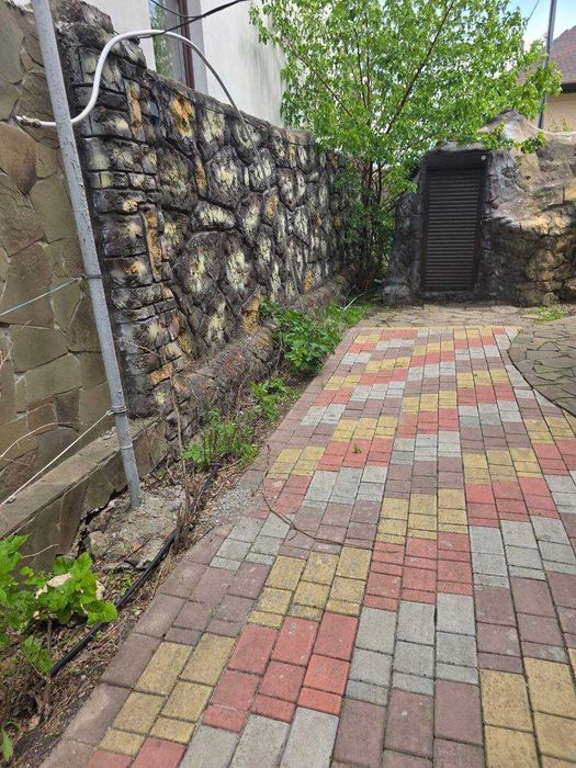 Продается дом на реке 425м  ремонт мебель цена 370 тыс.у.е.