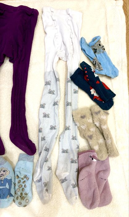 Отдам колготы, носки для девочки