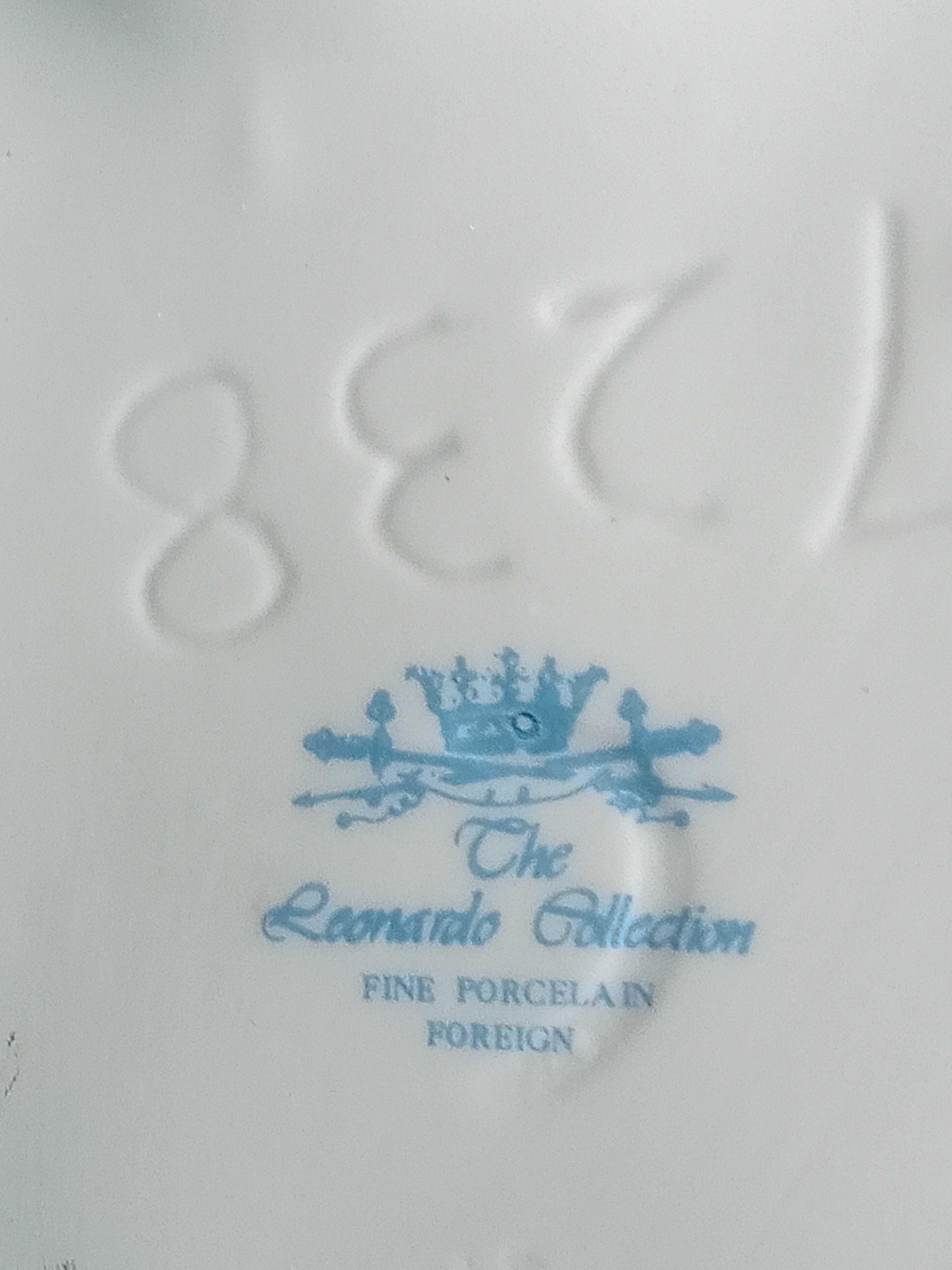 Gęś porcelana malowana sygnowana