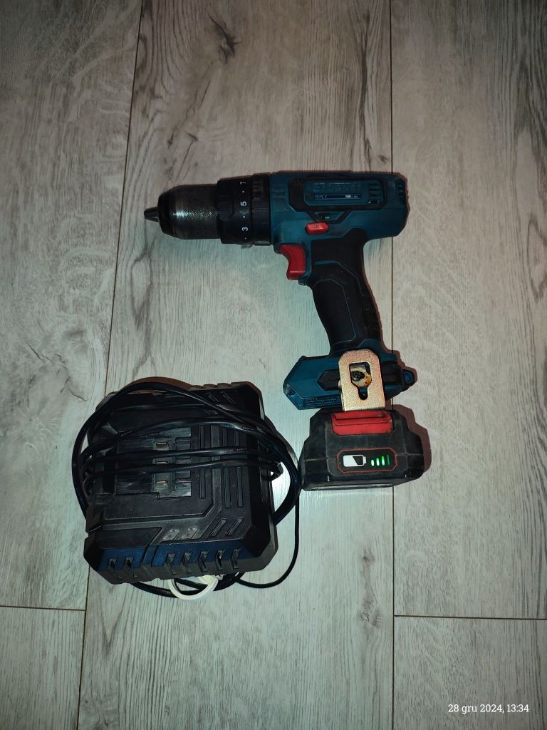 Sprzedam wkrętarkę udarową Erbauer 18V z baterią,ładowarkę w komplecie
