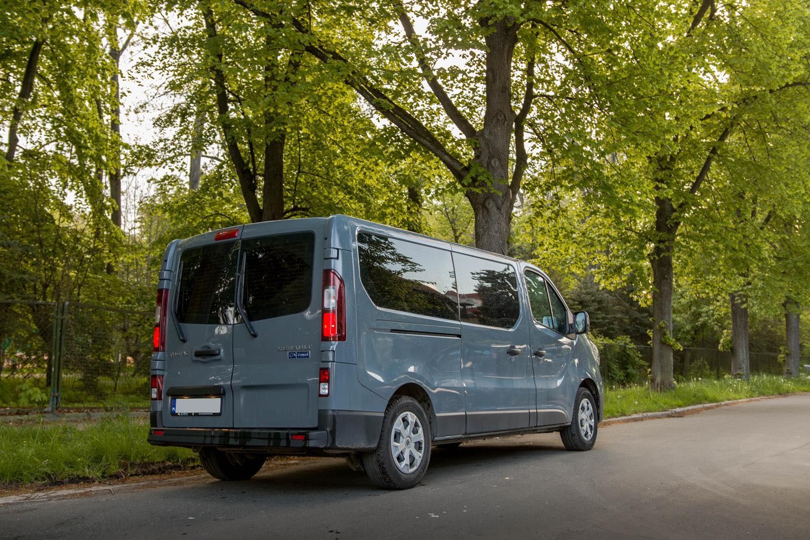 WYNAJEM BUSÓW 9 os. - Atrakcyjne Ceny - Świeże samochody