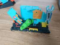 Tor hot wheels krokodyl