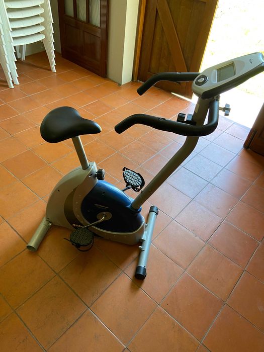 Bicicleta Estática BH Fitness