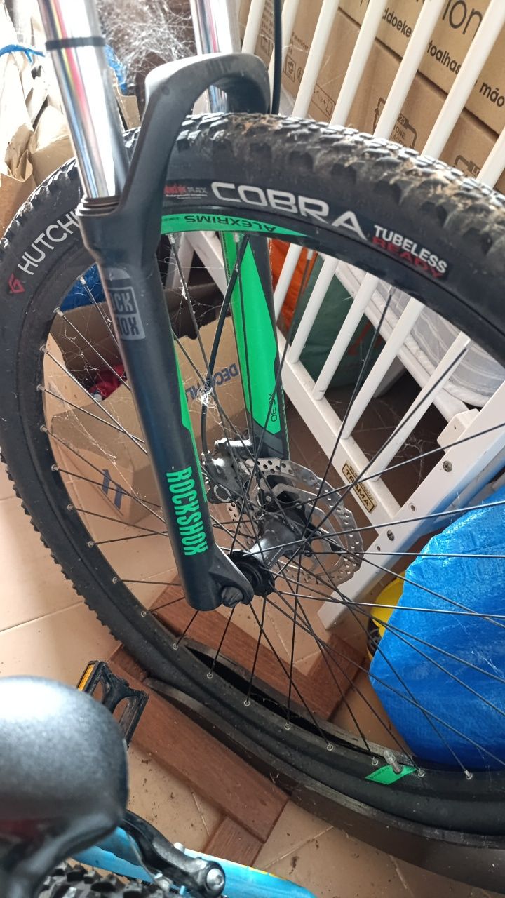 Bicicleta CUBE quase nova